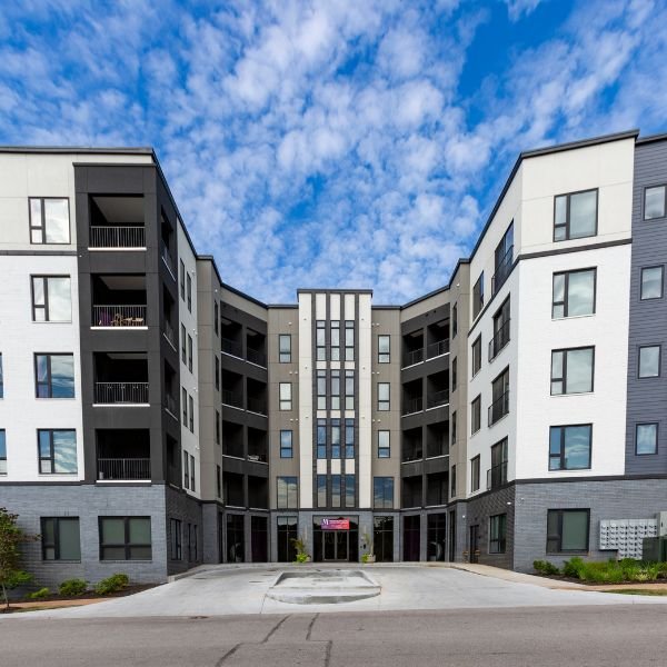 exterior of luxury st louis apartment